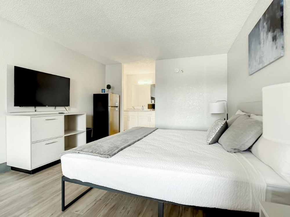 Room image 3