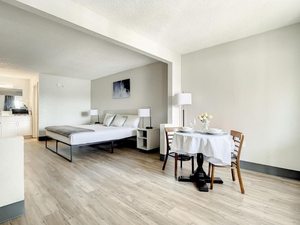 Superior King Room